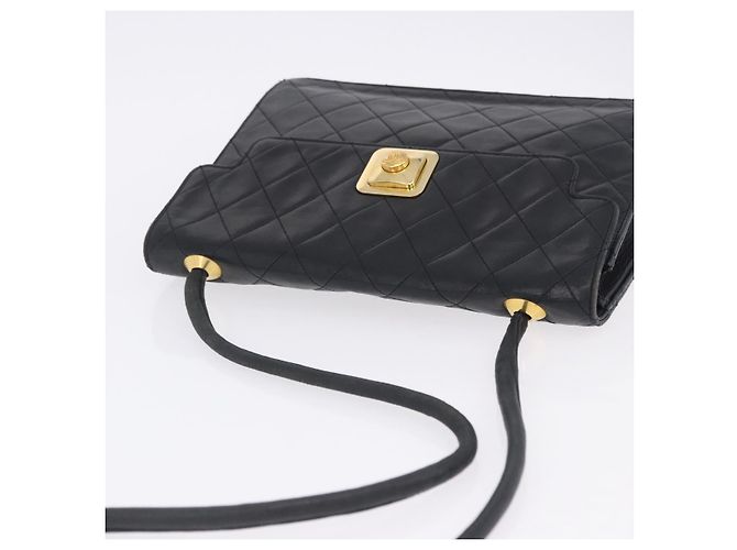 Borsa a tracolla CHANEL Matelasse in pelle d'agnello nera con CC dorato Auth 203208 Nero D'oro - vista 6