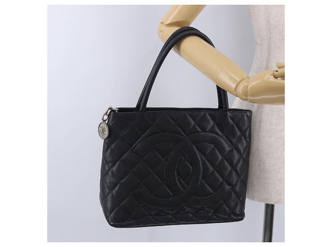 Borsa Tote CHANEL Matelasse Reprint in pelle Caviar Nero Argento CC Auth 200753V - vista 24