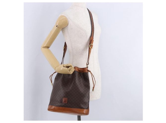 Céline Borsa a tracolla CELINE Macadam Canvas PVC Pelle Marrone Oro Auth 203425 D'oro - vista 27