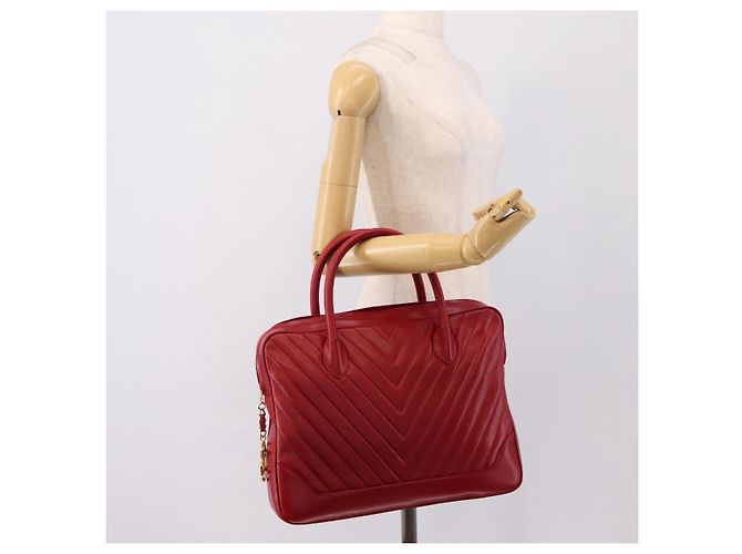 Borsa CHANEL V stitch in pelle d'agnello rossa e oro CC Auth 203141 Rosso D'oro - vista 25