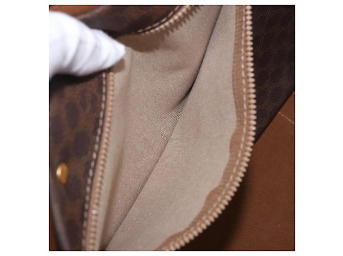 Céline CELINE Macadam Canvas Boston Bag PVC Leder Braun Gold Auth 197668V Golden - Ansicht 26