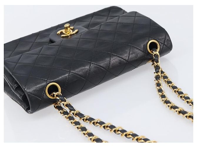 Borsa a tracolla CHANEL Chain Matelasse 23 in pelle d'agnello nera e oro CC Auth 200454SAM Nero D'oro - vista 6