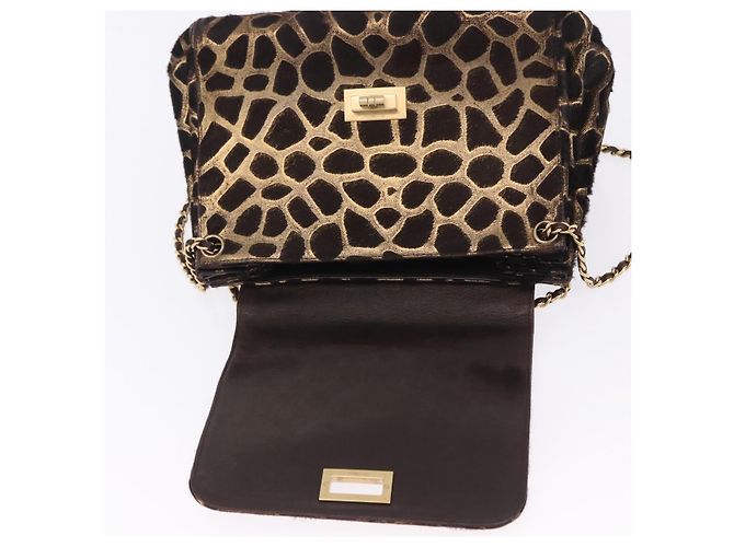 Borsa a tracolla con catena CHANEL 2.55 pelle Harako Brown Gold CC Auth 202903SAV Marrone D'oro - vista 16