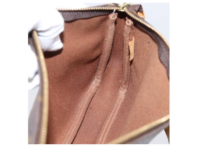 LOUIS VUITTON Monogram Pochette Accessoires Pouch M51980 LV Auth 197900A Monograma - vista 20