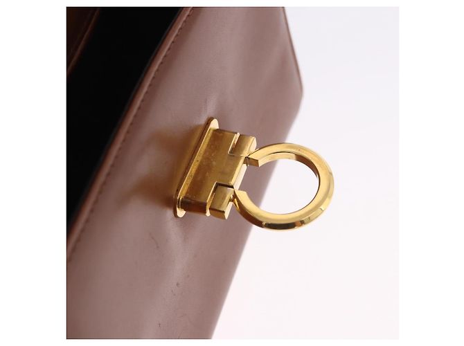 Borsa a tracolla Salvatore Ferragamo Gancini in pelle marrone e oro Auth 202457 D'oro - vista 21