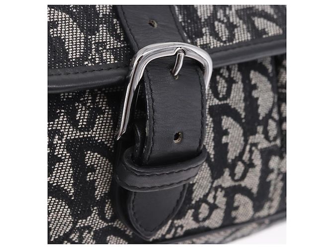 Bolsa de Ombro Christian Dior Trotter Canvas Preta Prata Auth ka6139V Preto - vista 14