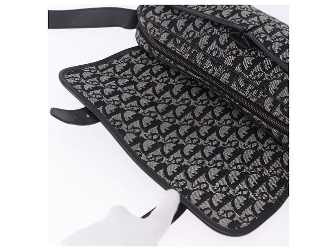 Bolsa de Ombro Christian Dior Trotter Canvas Preta Prata Auth ka6139V Preto - vista 17