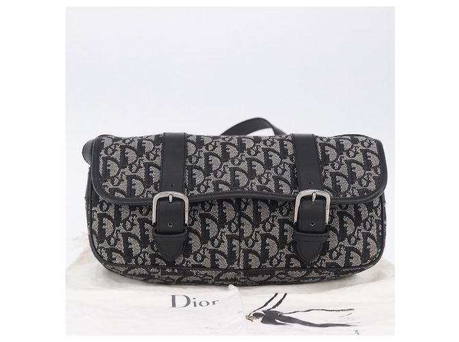 Bolsa de Ombro Christian Dior Trotter Canvas Preta Prata Auth ka6139V Preto - vista 30