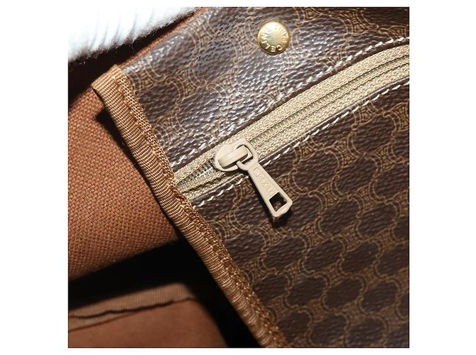 Céline Sac Boston CELINE Macadam Canvas PVC Cuir Marron Or Auth 199652A Doré - vue 22