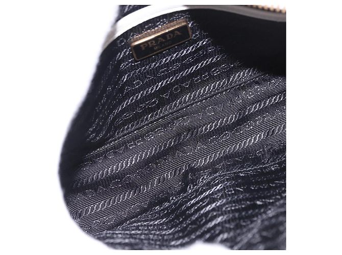 Borsa a tracolla PRADA con catena raccolta in pelle White Gold Auth 200485V Bianco D'oro - vista 17