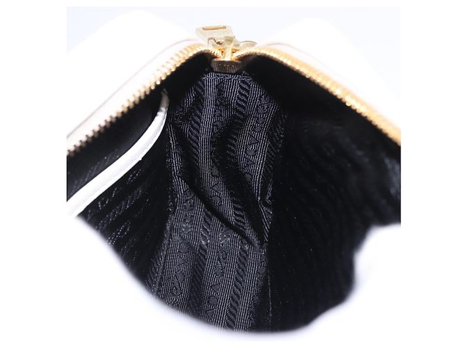 Borsa a tracolla PRADA con catena raccolta in pelle White Gold Auth 200485V Bianco D'oro - vista 18