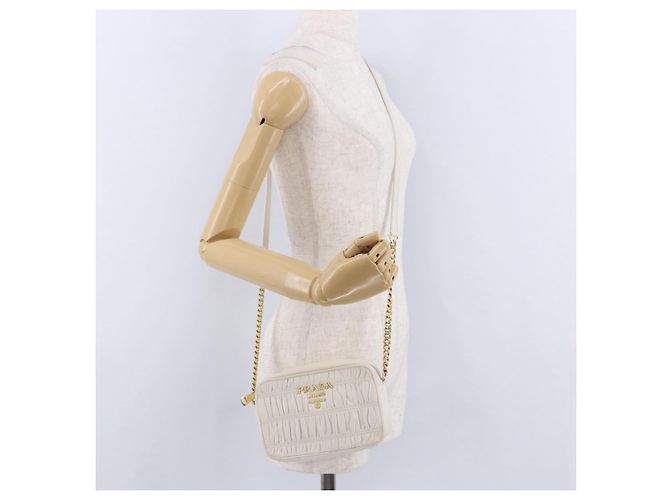 Borsa a tracolla PRADA con catena raccolta in pelle White Gold Auth 200485V Bianco D'oro - vista 22