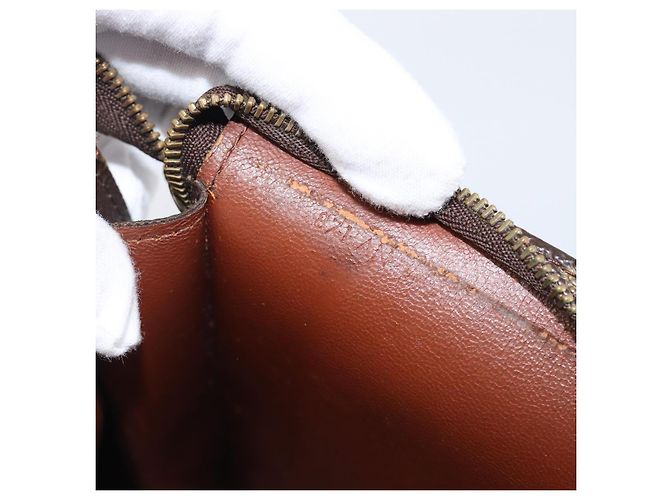 LOUIS VUITTON Monogram Poche Toilette 26 Pouch M47542 LV Auth 201226A Monogramma - vista 12