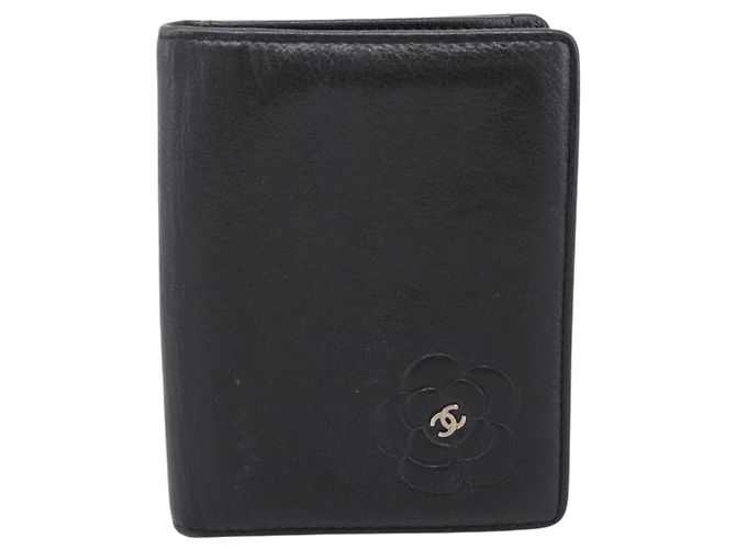 CHANEL Tarjetero Camelia en piel de becerro negro CC Auth 203316A - vista 2