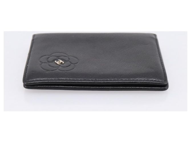 CHANEL Tarjetero Camelia en piel de becerro negro CC Auth 203316A - vista 4