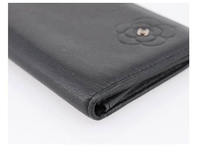 CHANEL Tarjetero Camelia en piel de becerro negro CC Auth 203316A - vista 9