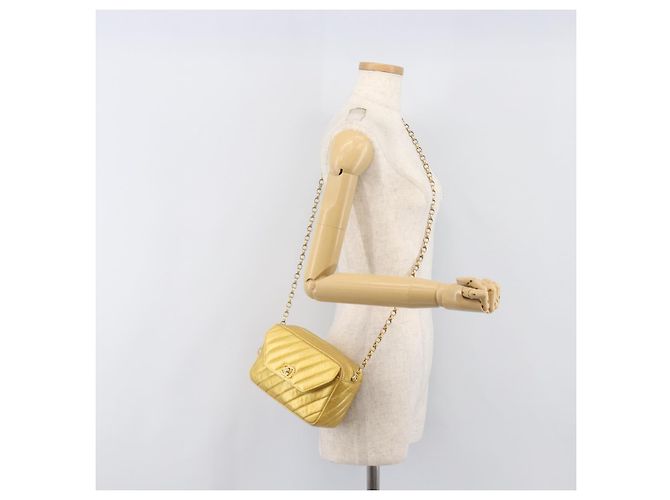Borsa a tracolla con catena CHANEL in pelle Gold CC Auth 200713 D'oro - vista 27
