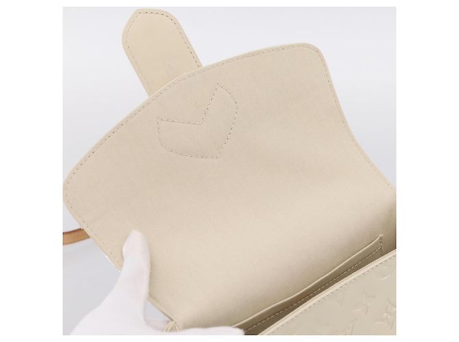 Borsa LOUIS VUITTON Monogram Vernis Bell Flower PM Bag Broncorail M91703 Auth 201161A - vista 20