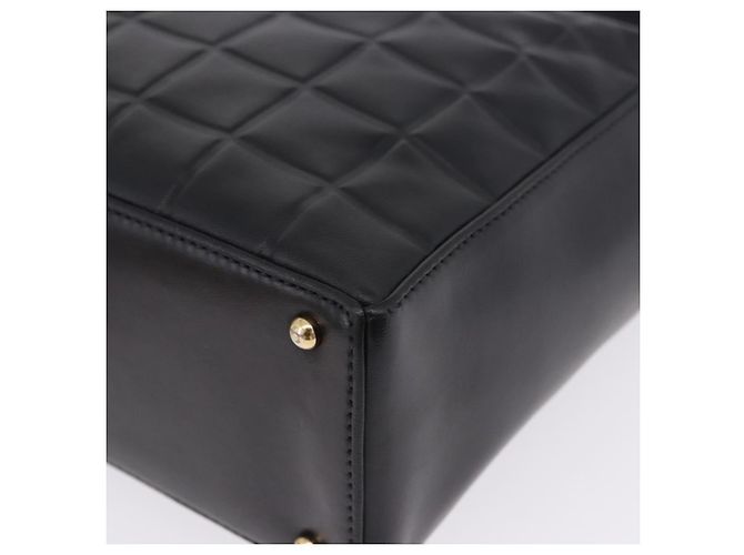 CHANEL Choco Bar Schultertasche aus Lammleder Schwarz Gold CC Auth 200511V Golden - Ansicht 13