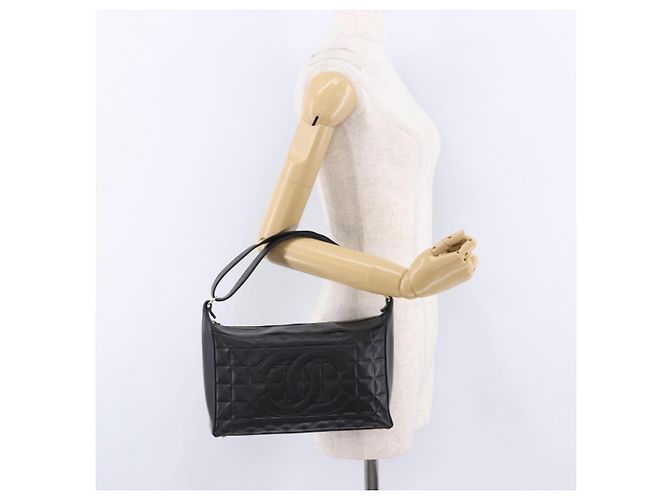CHANEL Choco Bar Schultertasche aus Lammleder Schwarz Gold CC Auth 200511V Golden - Ansicht 23