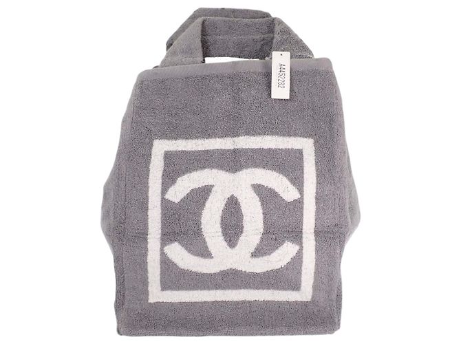 Borsa da spiaggia Chanel CC Terry Cloth Sports Line Grigia Grigio - vista 12