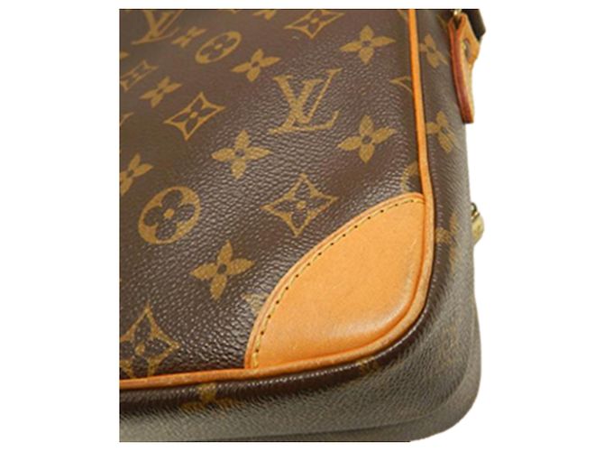 Borsa a tracolla Louis Vuitton Monogram Amazone Marrone - vista 15