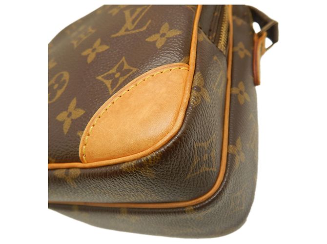 Borsa a tracolla Louis Vuitton Monogram Amazone Marrone - vista 17