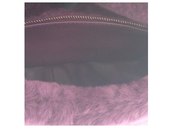 Borsa Satchel Chanel Coconing Single Flap in shearling matelassé Viola Porpora - vista 4