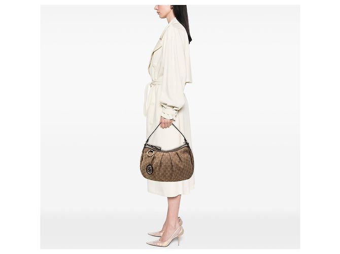 Borsa a tracolla Gucci GG Canvas Sukey Beige - vista 6