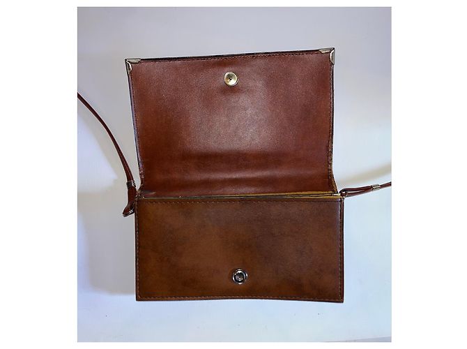 Bolso de mano Christian Dior en cuero grabado cocodrilo con correa Castaño Caramelo - vista 10