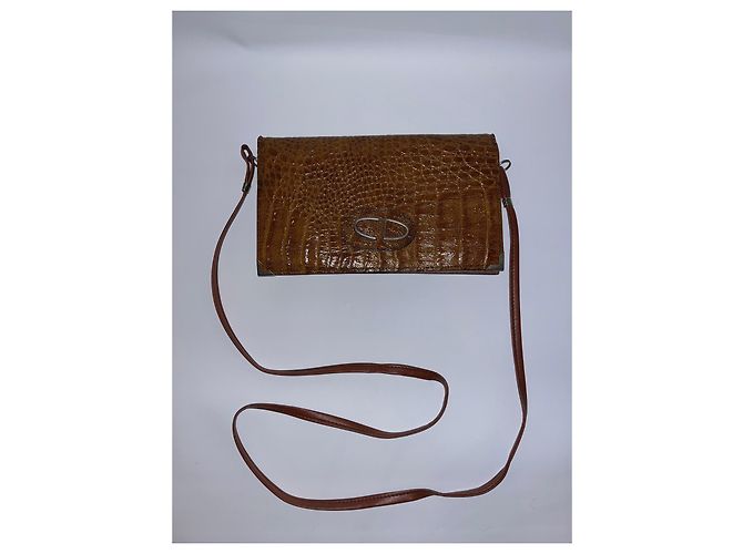 Bolso de mano Christian Dior en cuero grabado cocodrilo con correa Castaño Caramelo - vista 11
