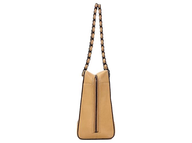 Borsa Tote con catena Chanel in vitello beige - vista 3