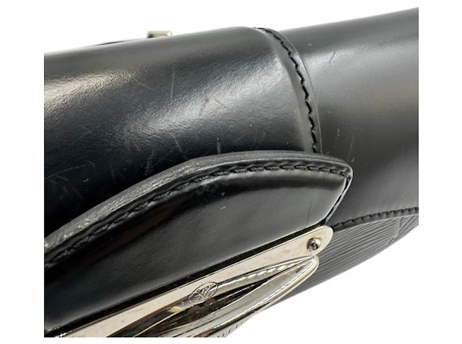 Louis Vuitton Epi Pochette Montaigne in Noir Nero - vista 12