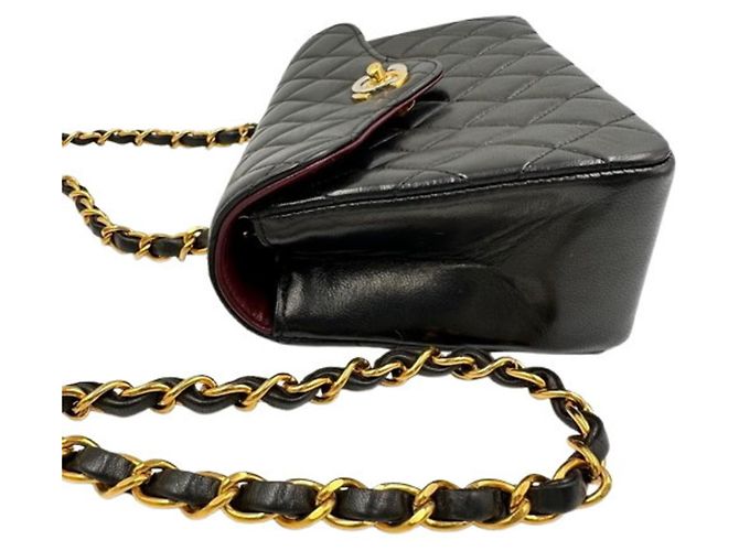 Borsa a tracolla Chanel Matelassé 18 Nero - vista 3
