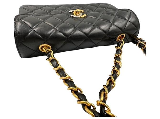 Borsa a tracolla Chanel Matelassé 18 Nero - vista 6