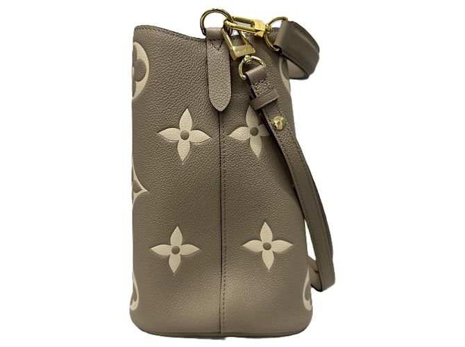 Néonoé Louis Vuitton NeoNoe MM M45555 Bicolor Monogram Empreinte Shoulder Bag - vista 3