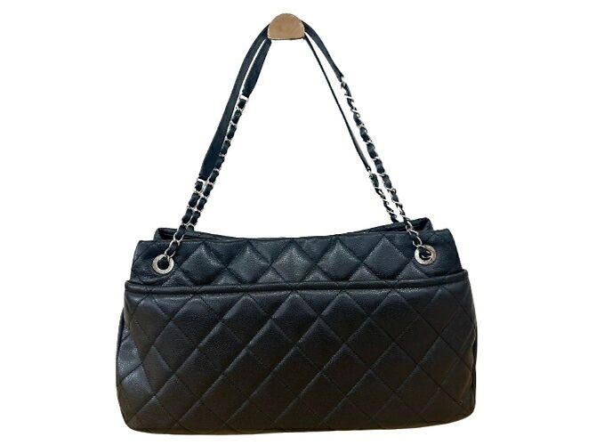 Borsa Tote con catena Chanel Matelassé Nero - vista 2