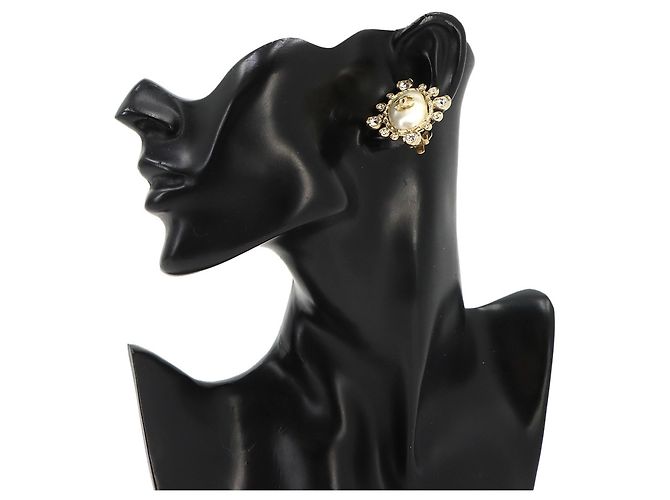 Brincos Chanel Coco Mark de pérolas falsas e strass Branco Dourado - vista 6