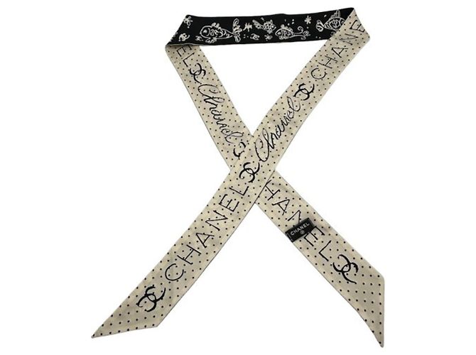 Carré Twilly à pois Chanel Noir Blanc - vue 3