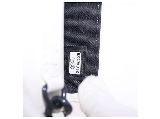 Ceinture Porte-monnaie à rabat Chanel 19 en agneau matelassé Blanc - vue 7