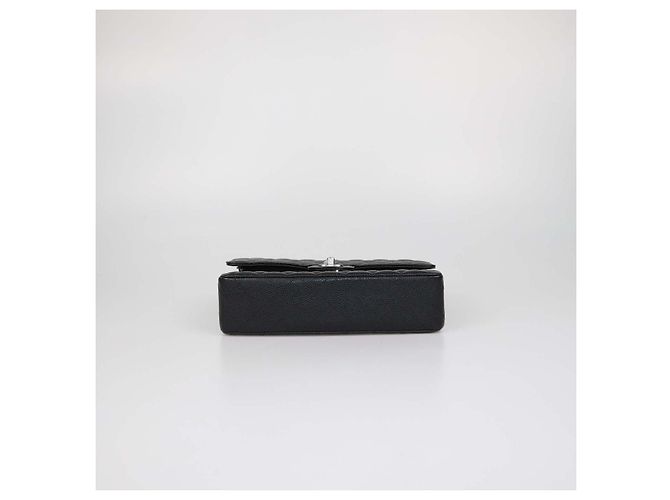 Borsa Chanel Medium Classic Double Flap in pelle caviar matelassé nera Nero - vista 4