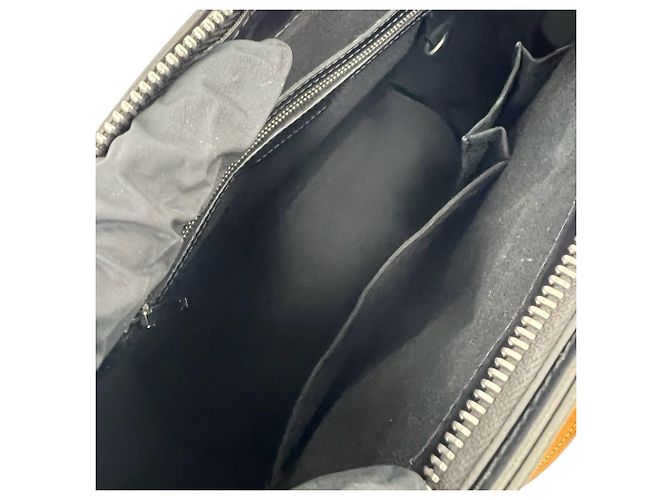 Borsa Tote Louis Vuitton Wilwood Monogram in pelle opaca Nero - vista 9