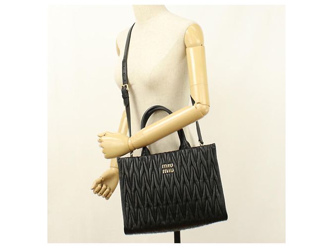 Borsa Tote Miu Miu in pelle nera Nero - vista 8