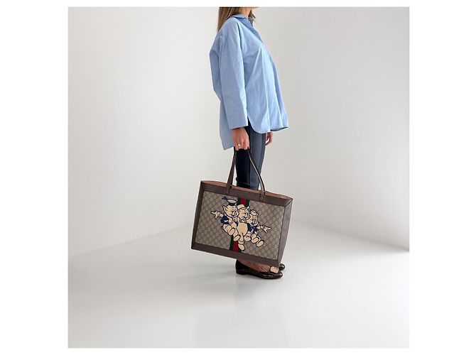 Gucci x Disney Ophidia GG Supreme Tote Three Little Pigs Marrone Multicolore Beige Monogramma - vista 9