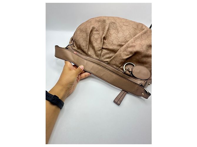 Gucci Guccissima Sukey Borsa Hobo in Pelle Beige - vista 4