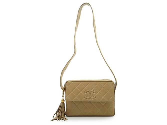 Chanel Vintage Beige CC gesteppte Leder Camera Bag mit Quaste und Taschenklappe - Ansicht 2