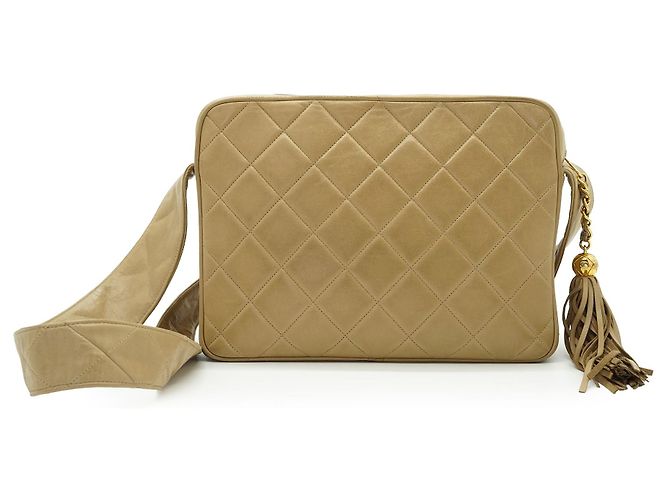 Chanel Vintage Beige CC gesteppte Leder Camera Bag mit Quaste und Taschenklappe - Ansicht 3