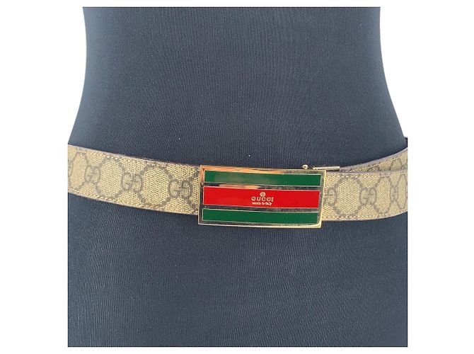 Gucci Cinto Reversível Beige GG Supreme em Couro com Faixa Web e Fivela Esmaltada Bege - vista 2