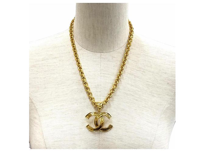 Collana a catena Chanel Vintage 94P Coco Mark D'oro - vista 2
