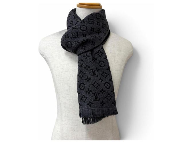 Louis Vuitton Monogram Classic Wool Stole - view 3